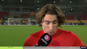Sarkastisk Lind: 'Aldrig set én få båren ind og så score to mål'