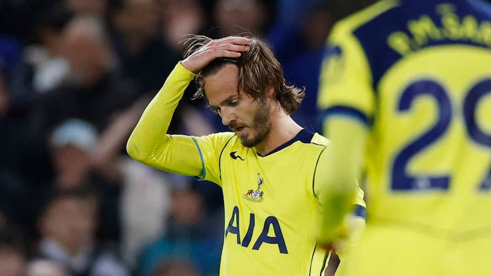 'Uacceptabelt og pinligt for Tottenham'