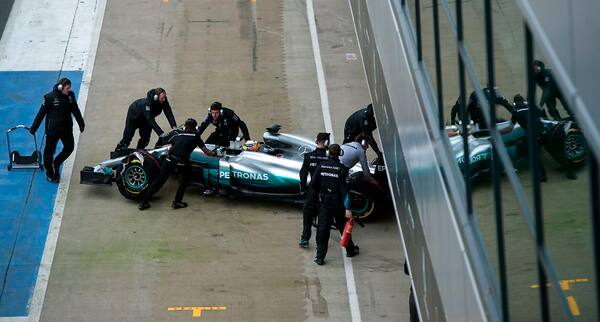Se fotos: Kan Lewis Hamilton snuppe VM-titlen i denne bil