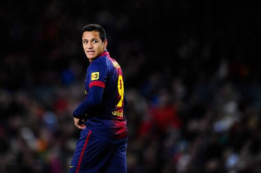 Cruyff: Barca skal være glade for Alexis Sanchez