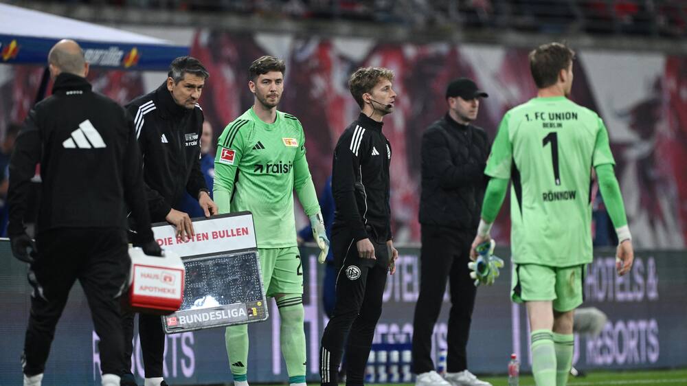 Rønnow forlader banen efter skade