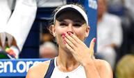 Wozniacki lægger låg på snak om tennispension - for nu