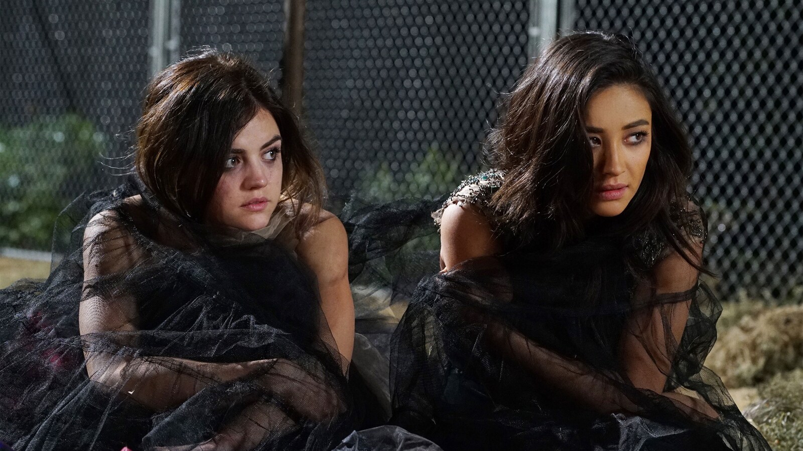 pretty-little-liars/sesong-6/episode-1