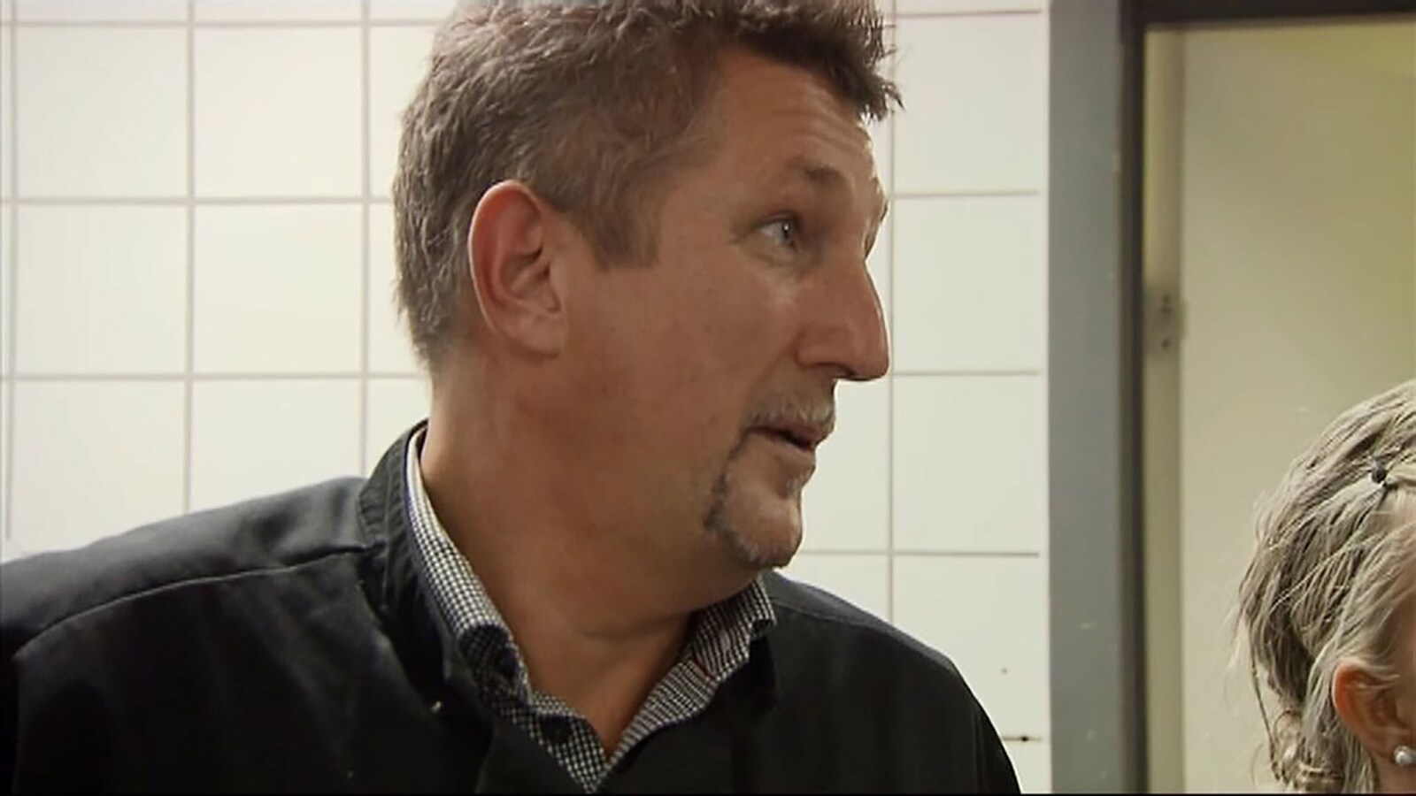 Med Kniven for Struben