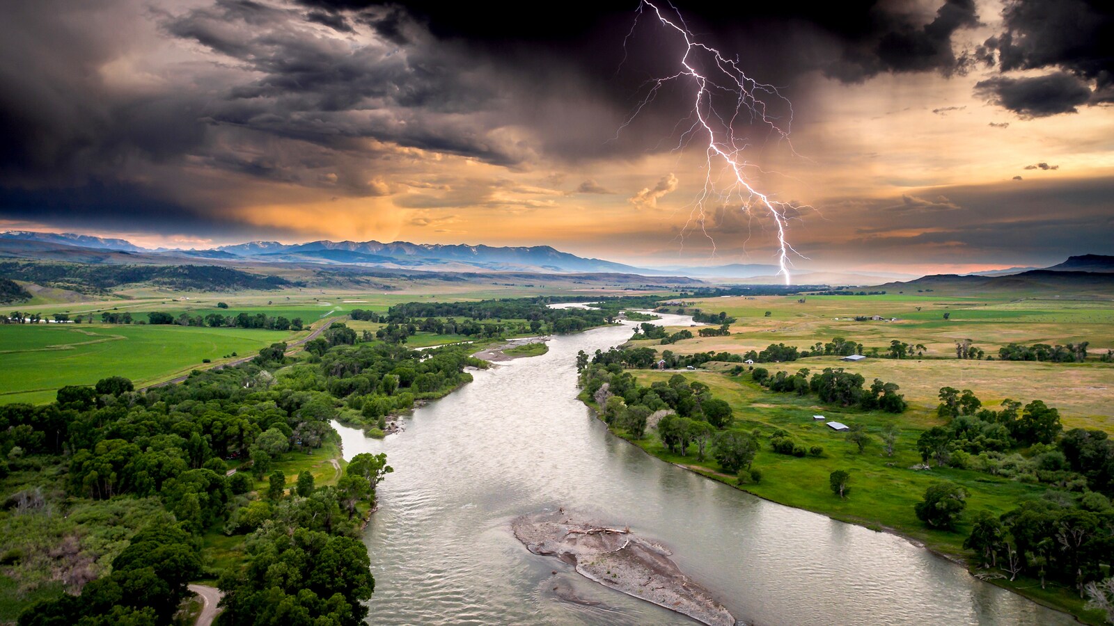 det-episka-yellowstone