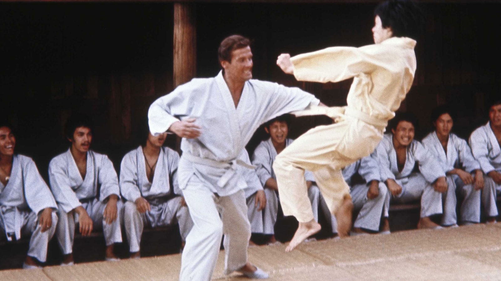 the-man-with-the-golden-gun-1974