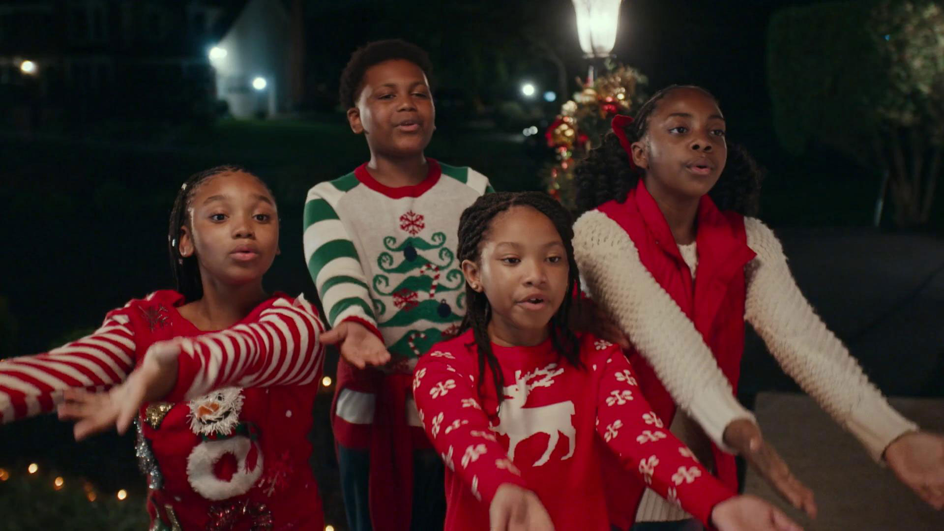 Bekijk The Christmas Lottery online - Viaplay