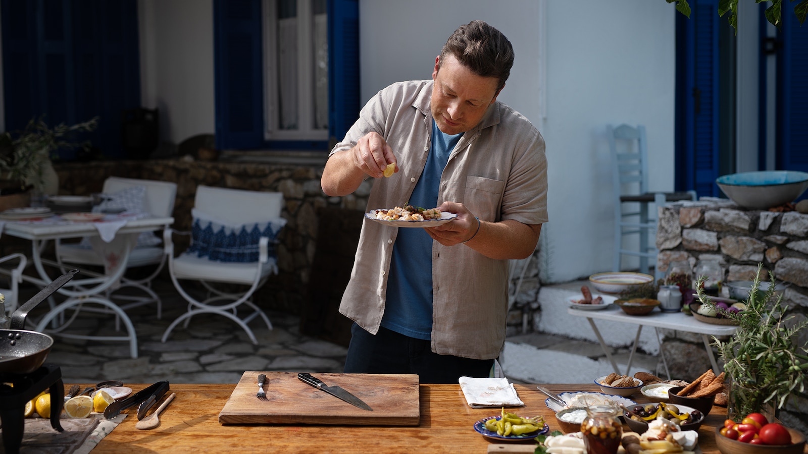 Jamie Cooks the Mediterranean