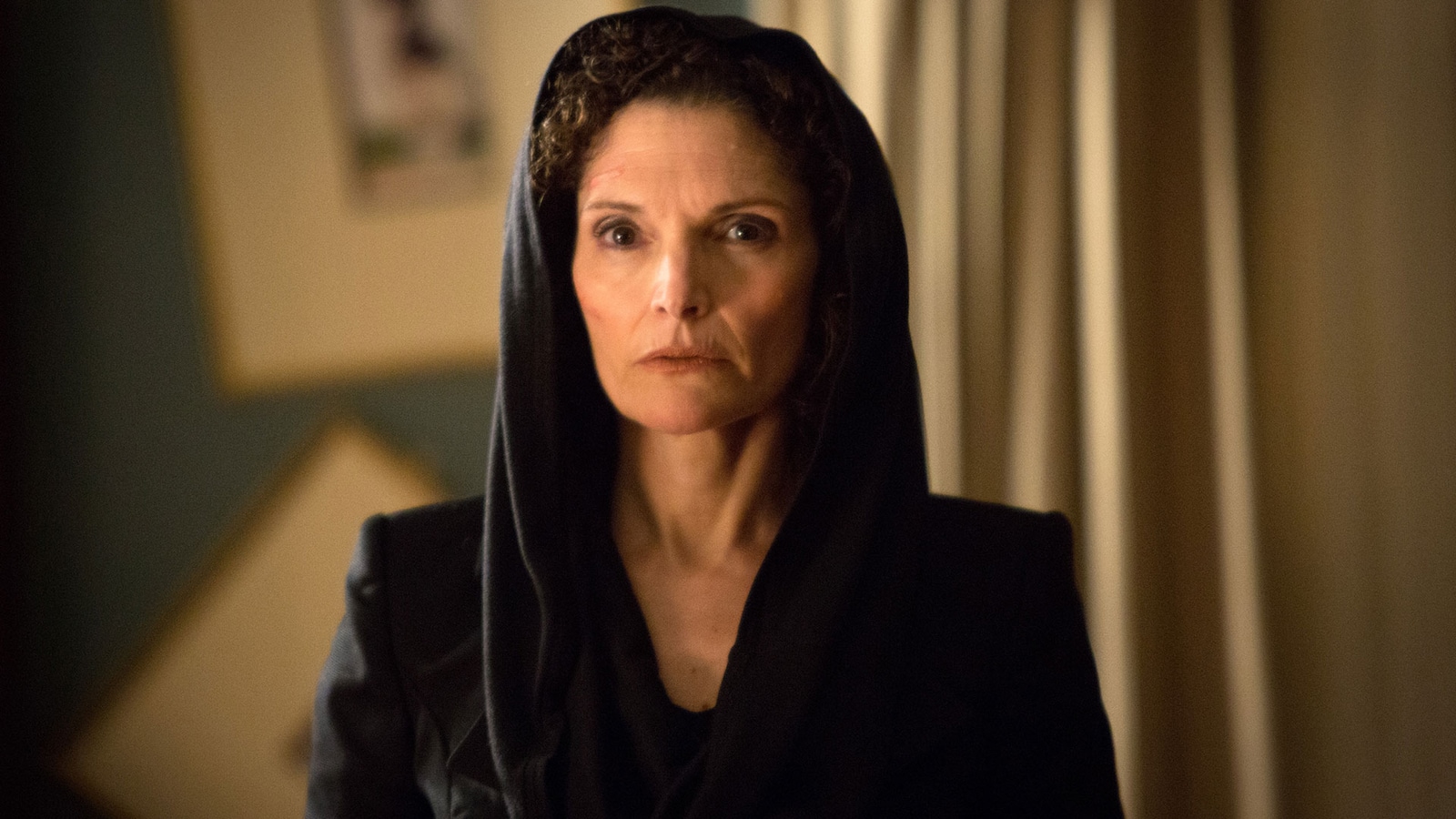 Tuotantokauden viimeinen jakso - Woman In Black