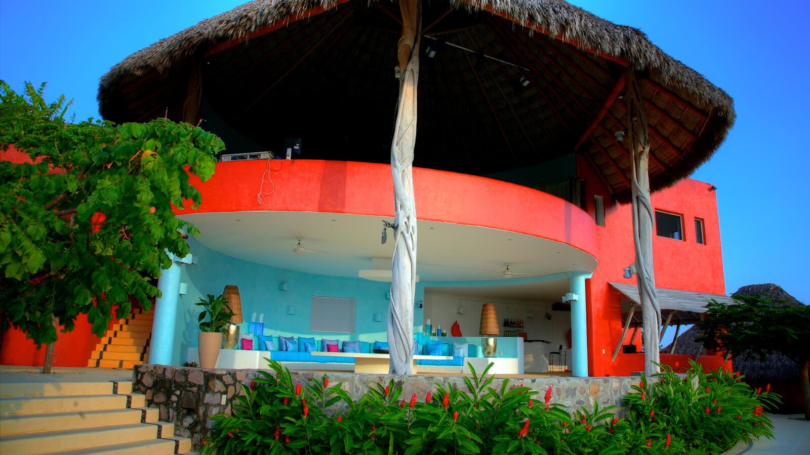 Paradise Hotel