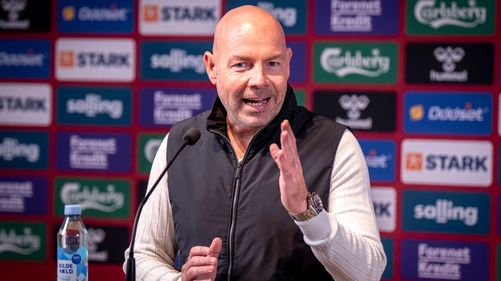 Live: Brian Riemer udtager landsholdet til skæbnekamp