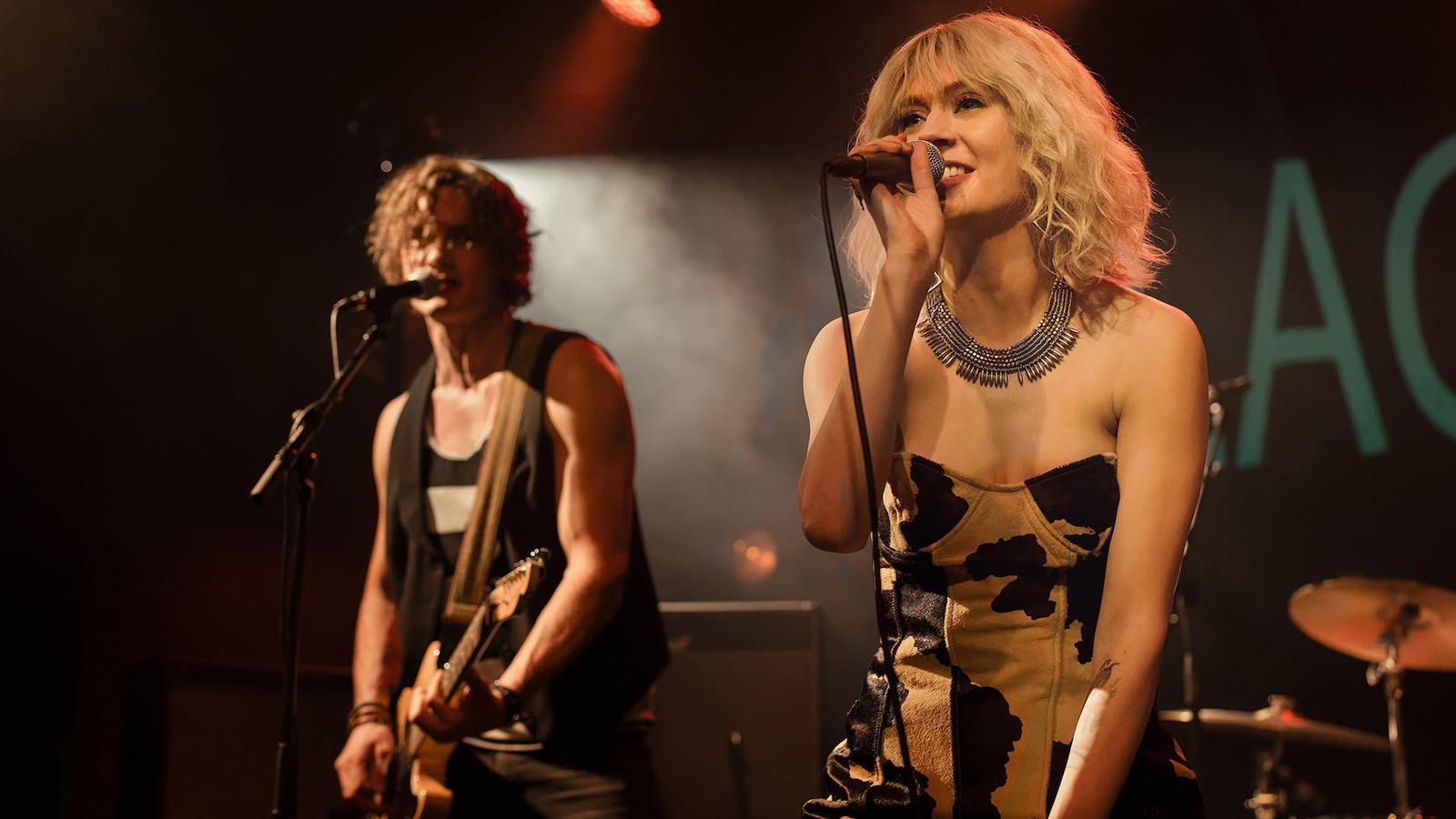 Anna minun rakastaa enemmän