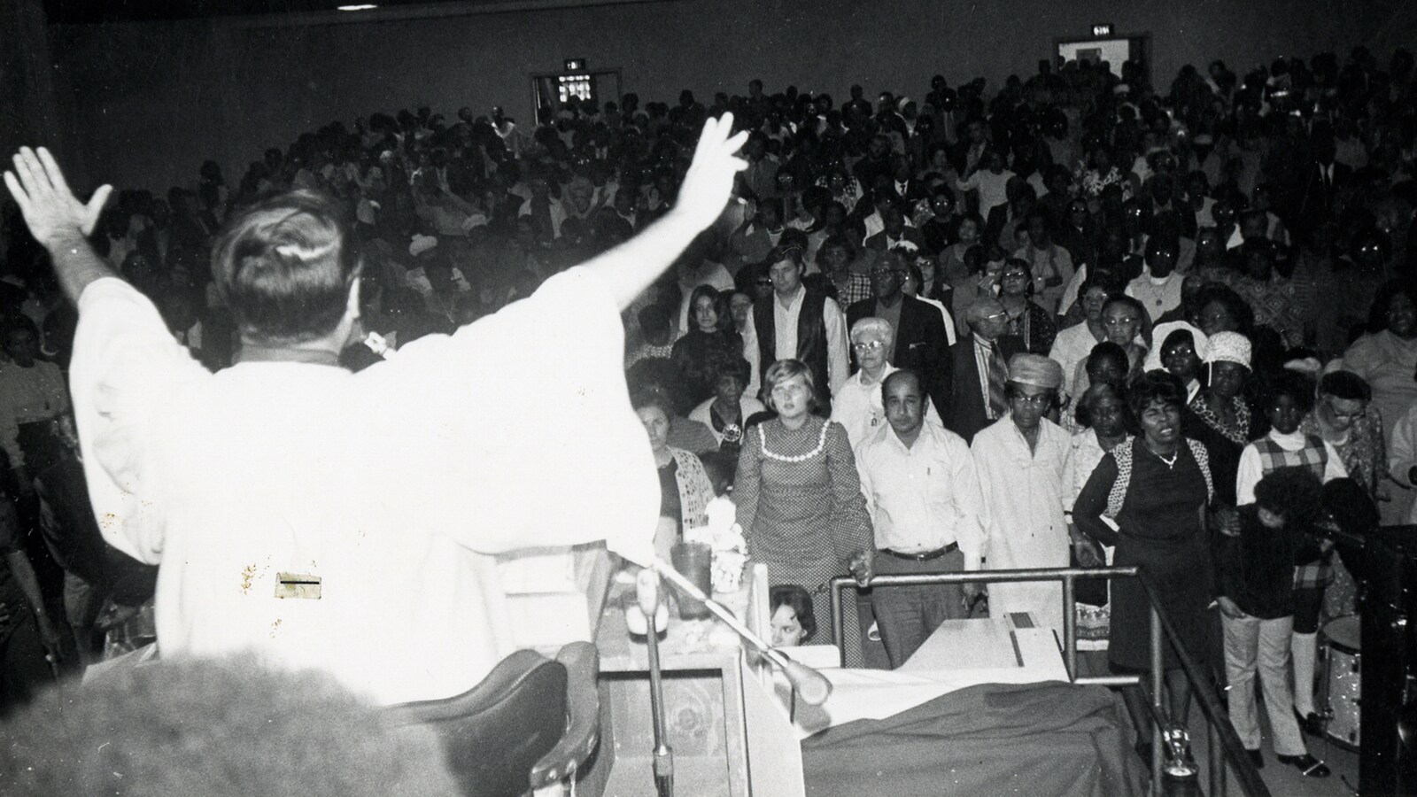 jonestown-terror-in-the-jungle