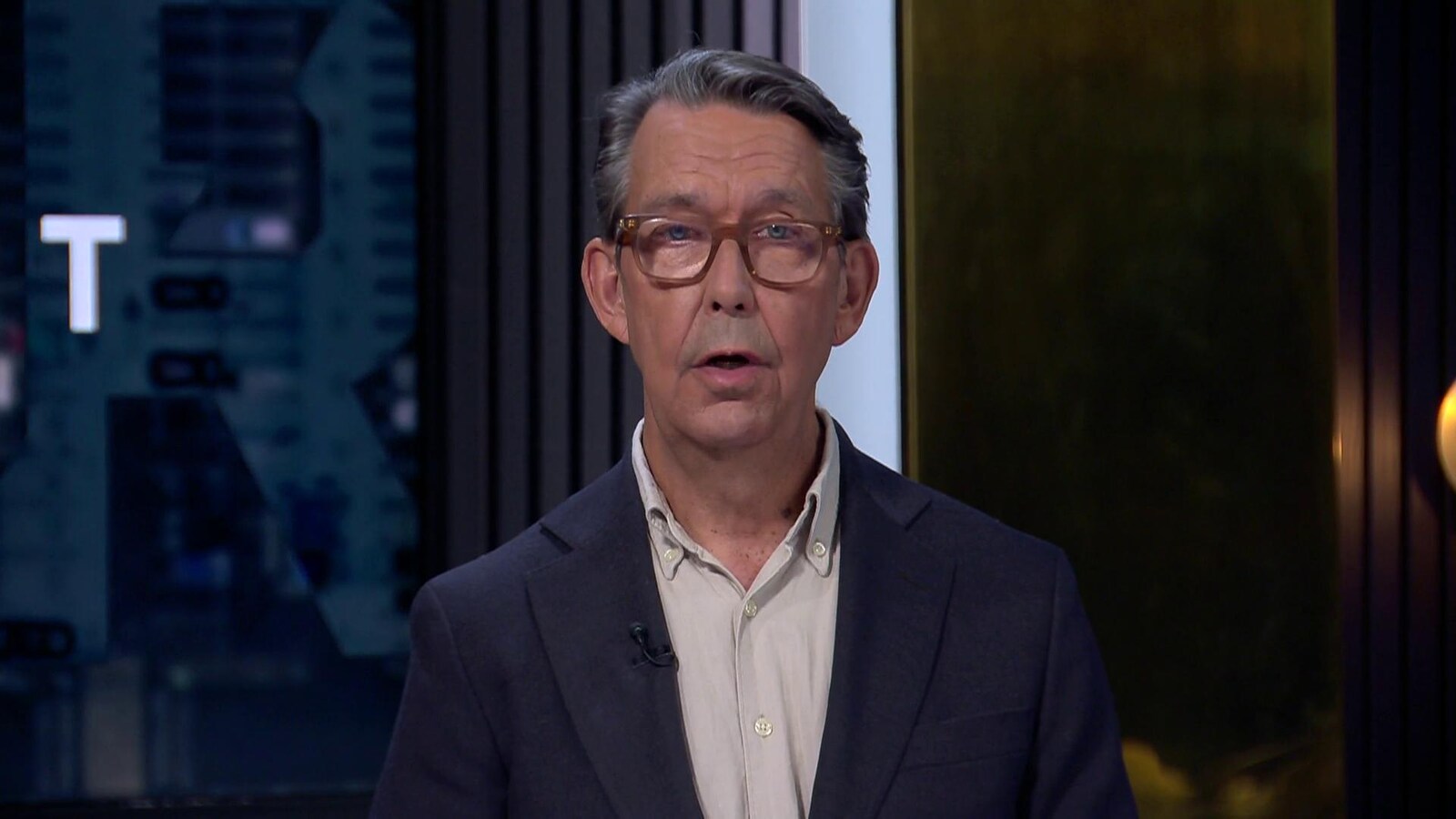 Knivbeväpnad rånarliga härjar