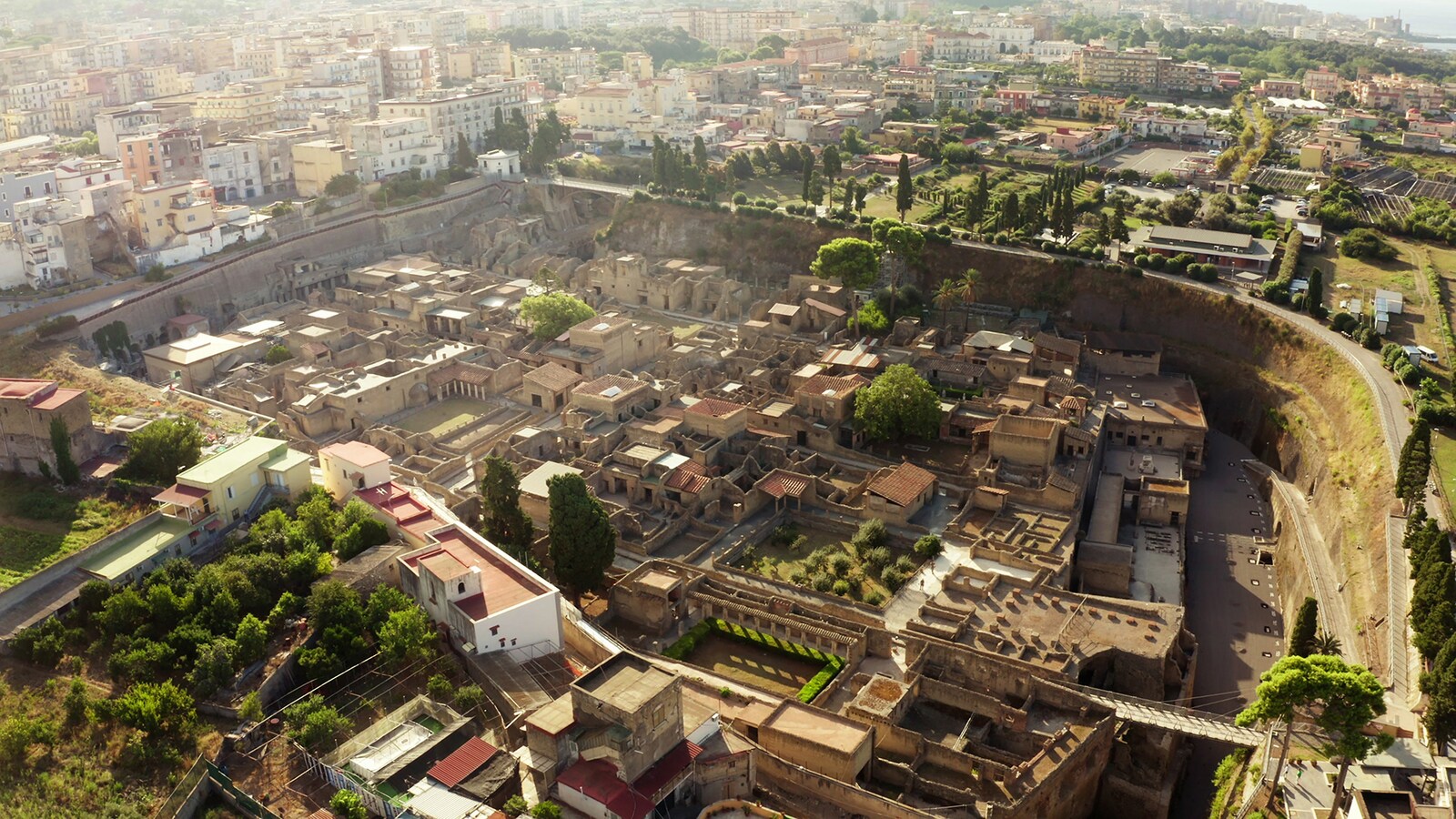 the-lost-scrolls-of-vesuvius-2024