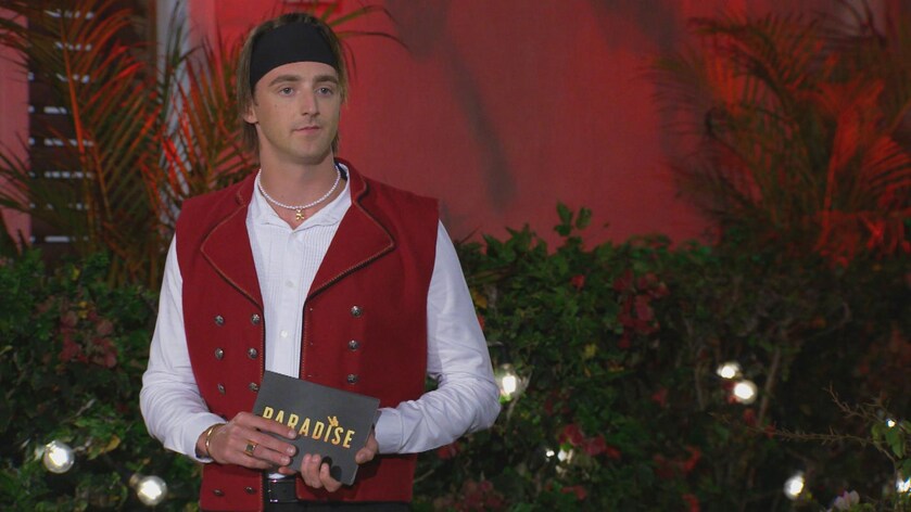 Paradise - Sesong 2 - Episode 30 - TV-serien på nettet - Viaplay