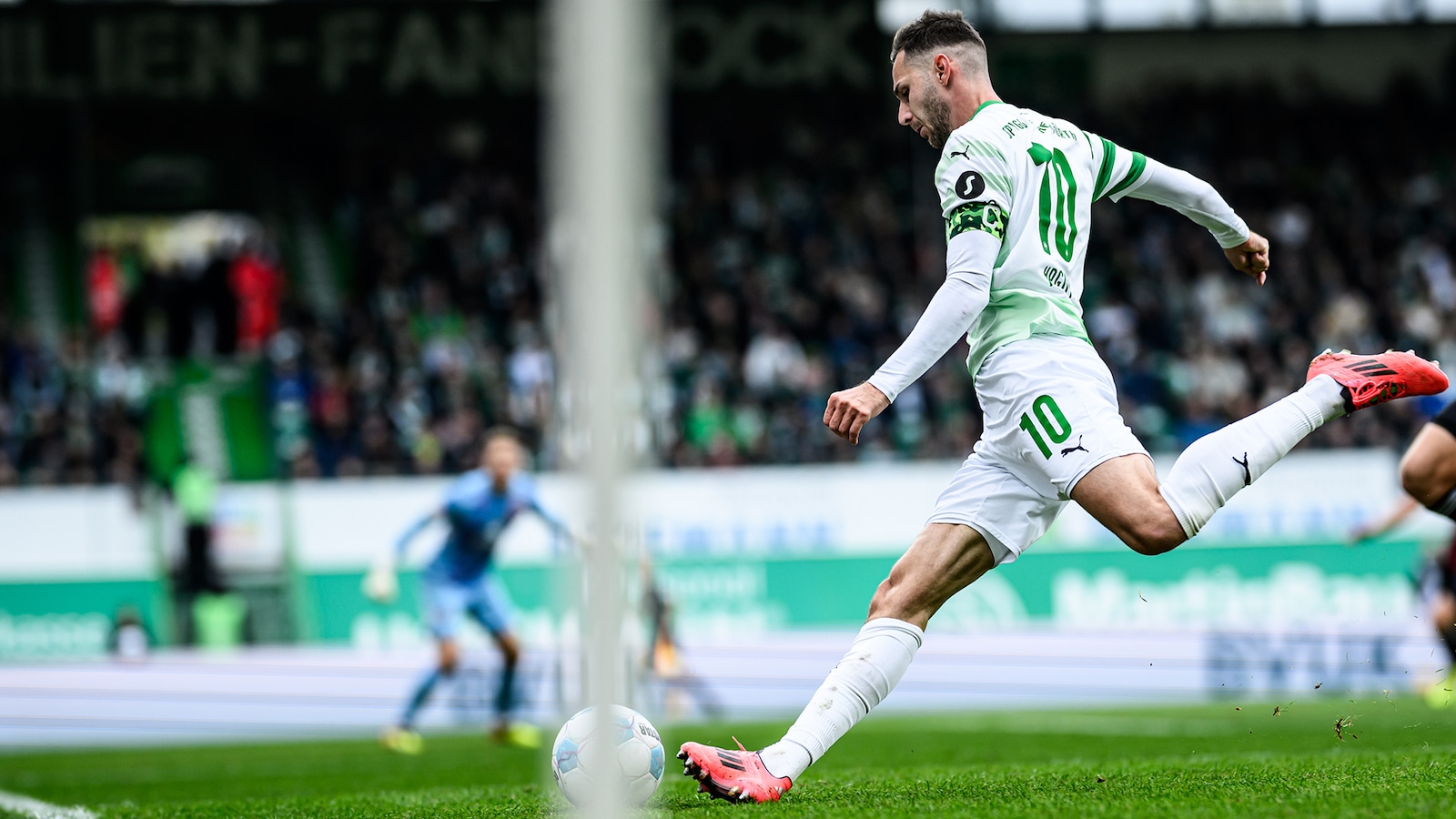fotboll/2-bundesliga/greuther-frth-hsv/s25050656246705398