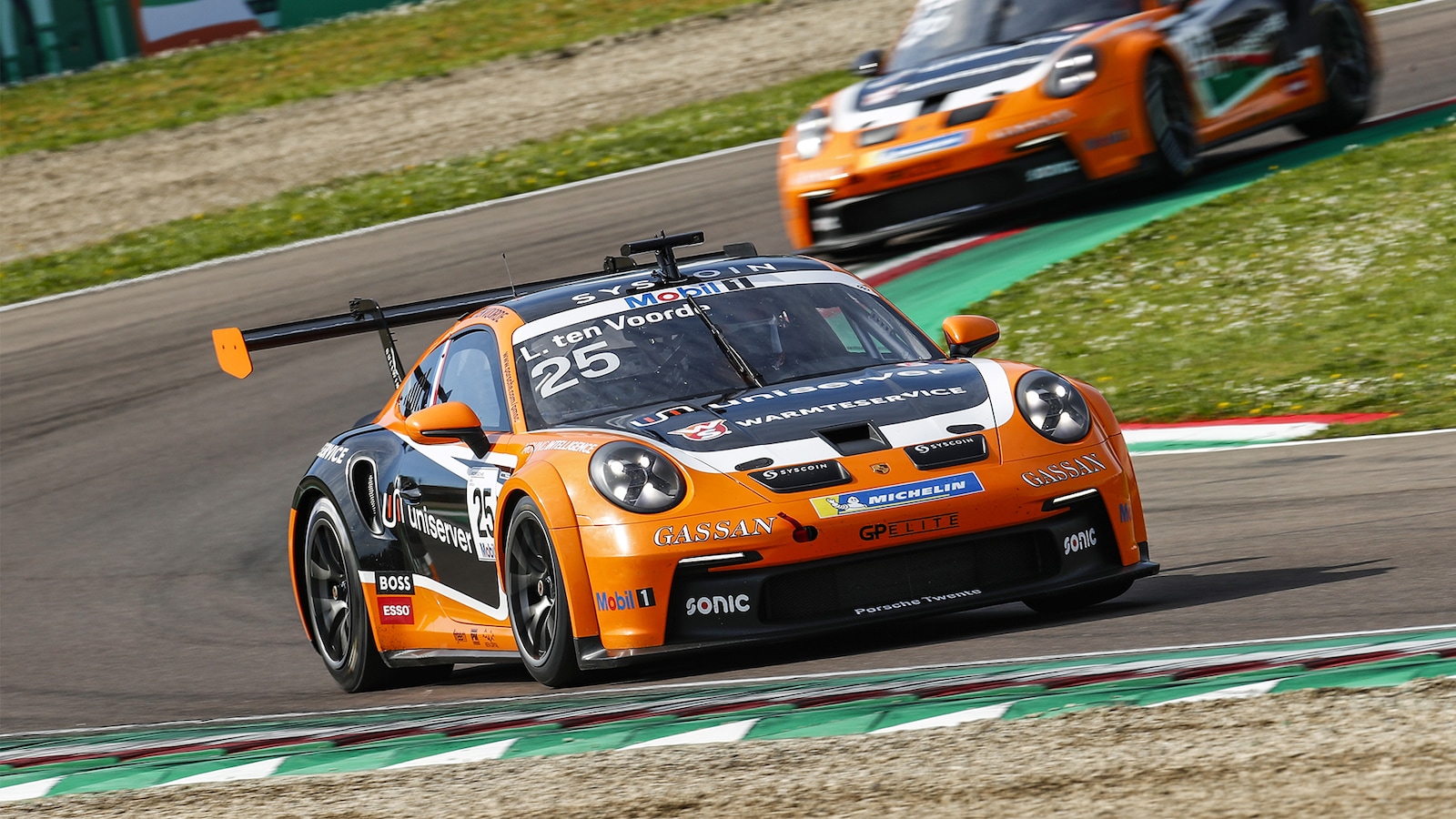moottoriurheilu/porsche-supercup/imola/s25050600203535950