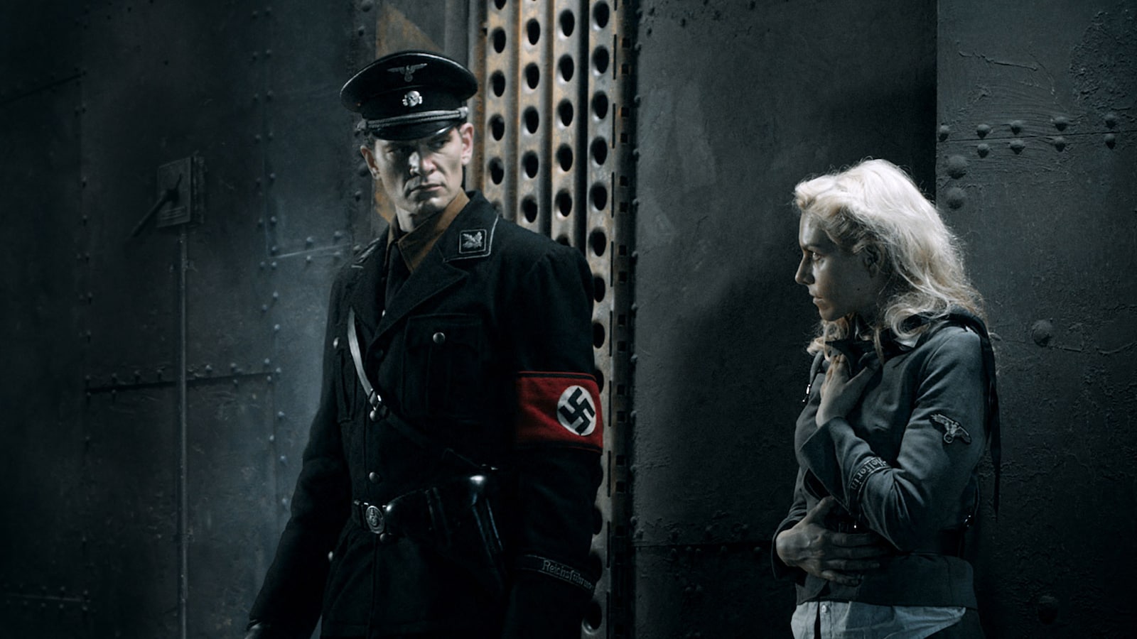 iron-sky-2012