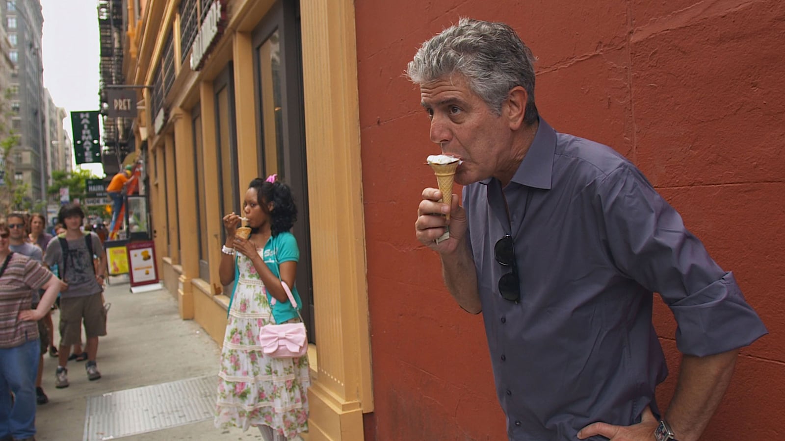 roadrunner-a-film-about-anthony-bourdain-2021