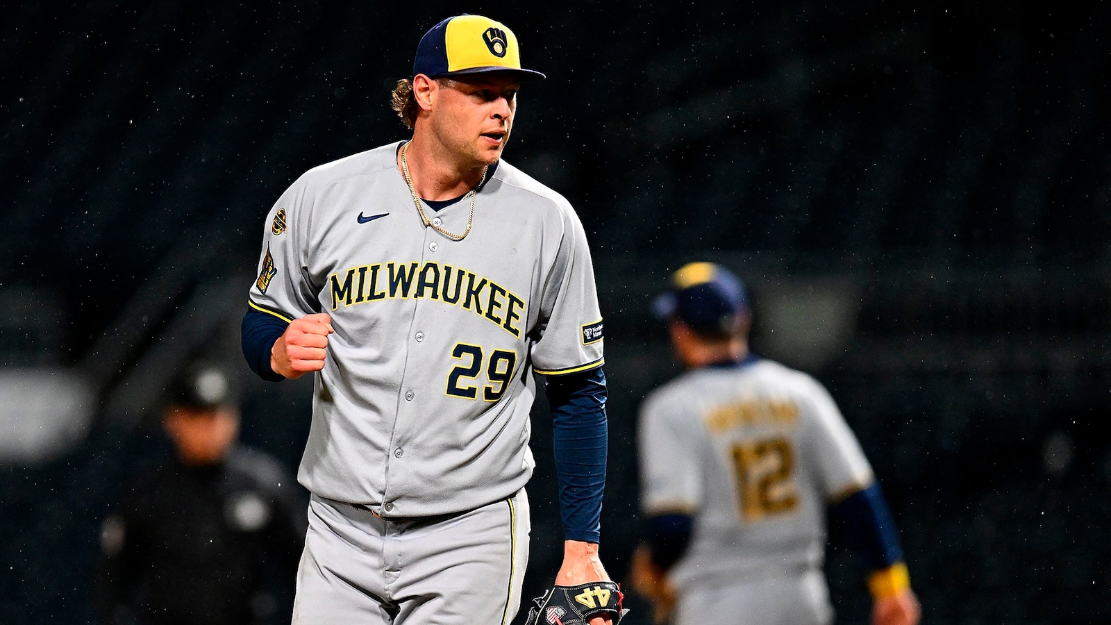 baseball/major-league-baseball/reds-brewers/s25052343807177318