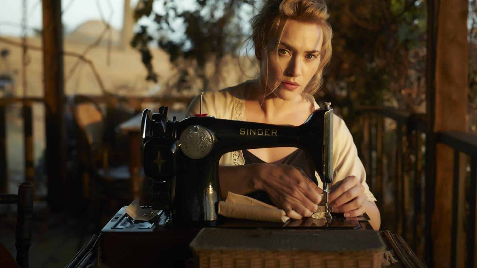 the-dressmaker-2015