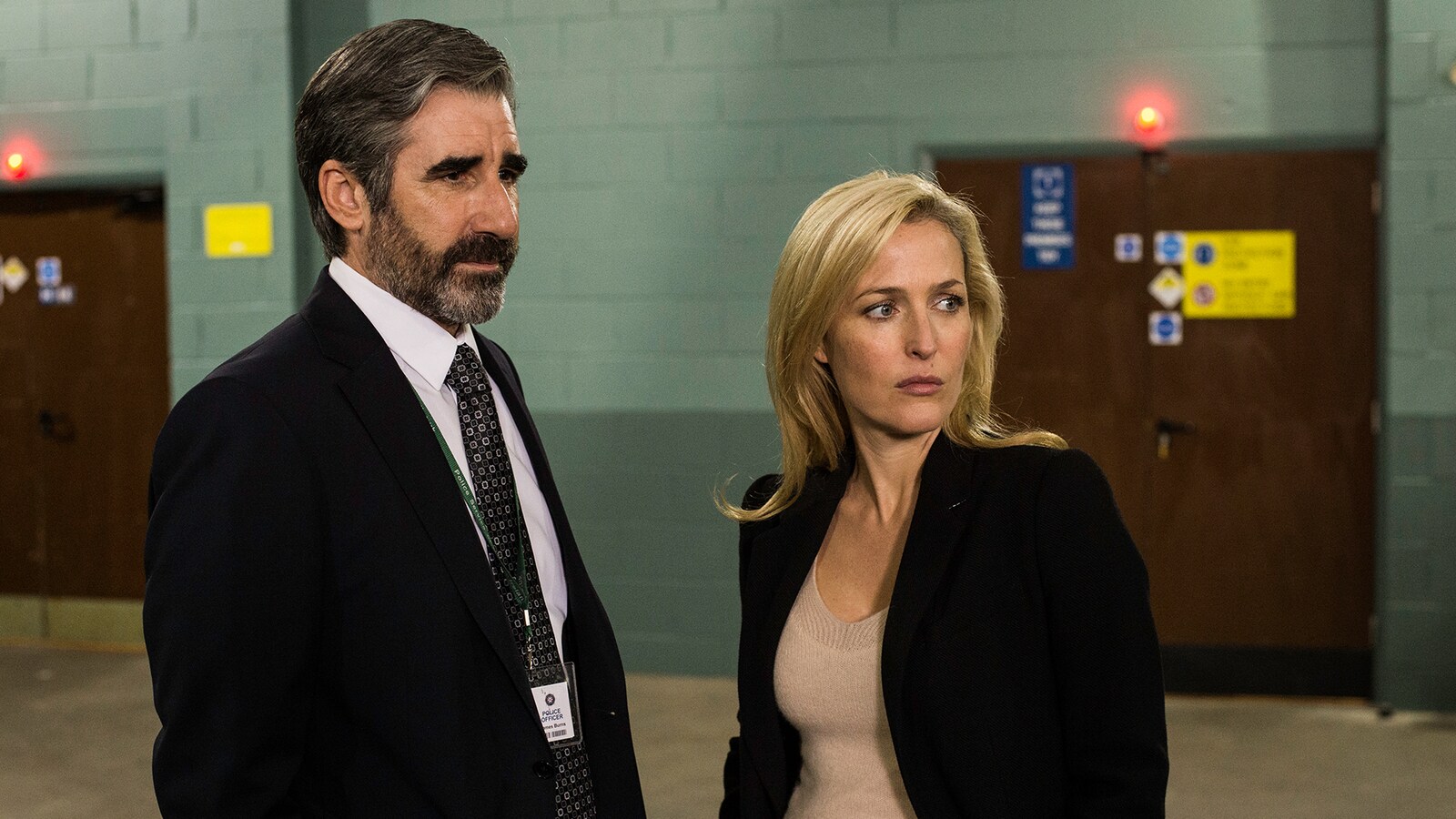 What is in Me Dark Illumine