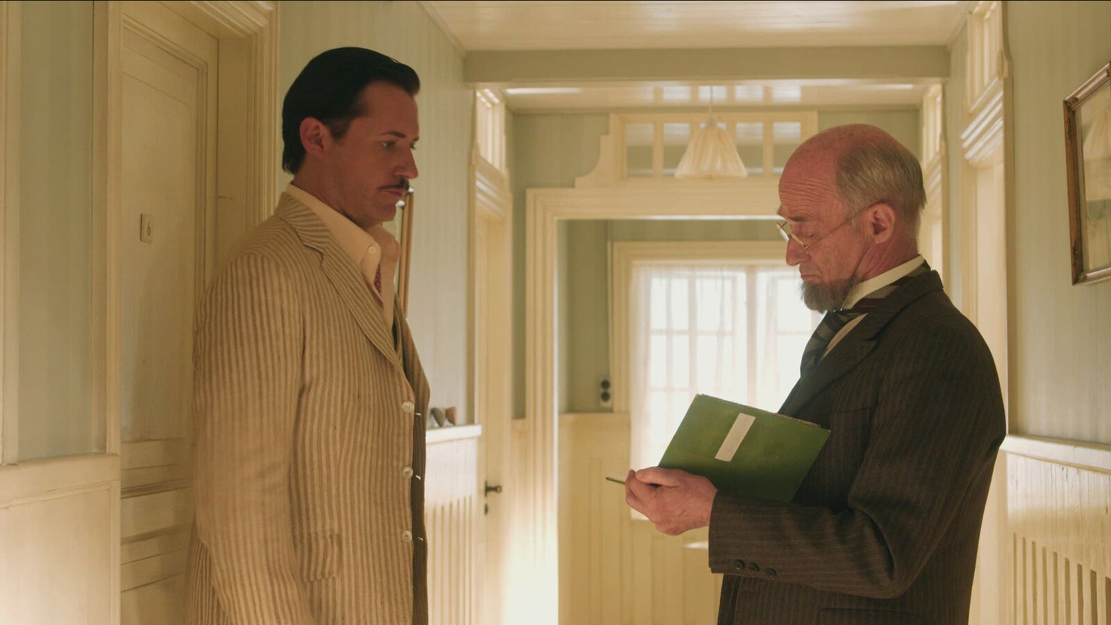 Seaside Hotel Season 2 Episode 3 TVseries online Viaplay